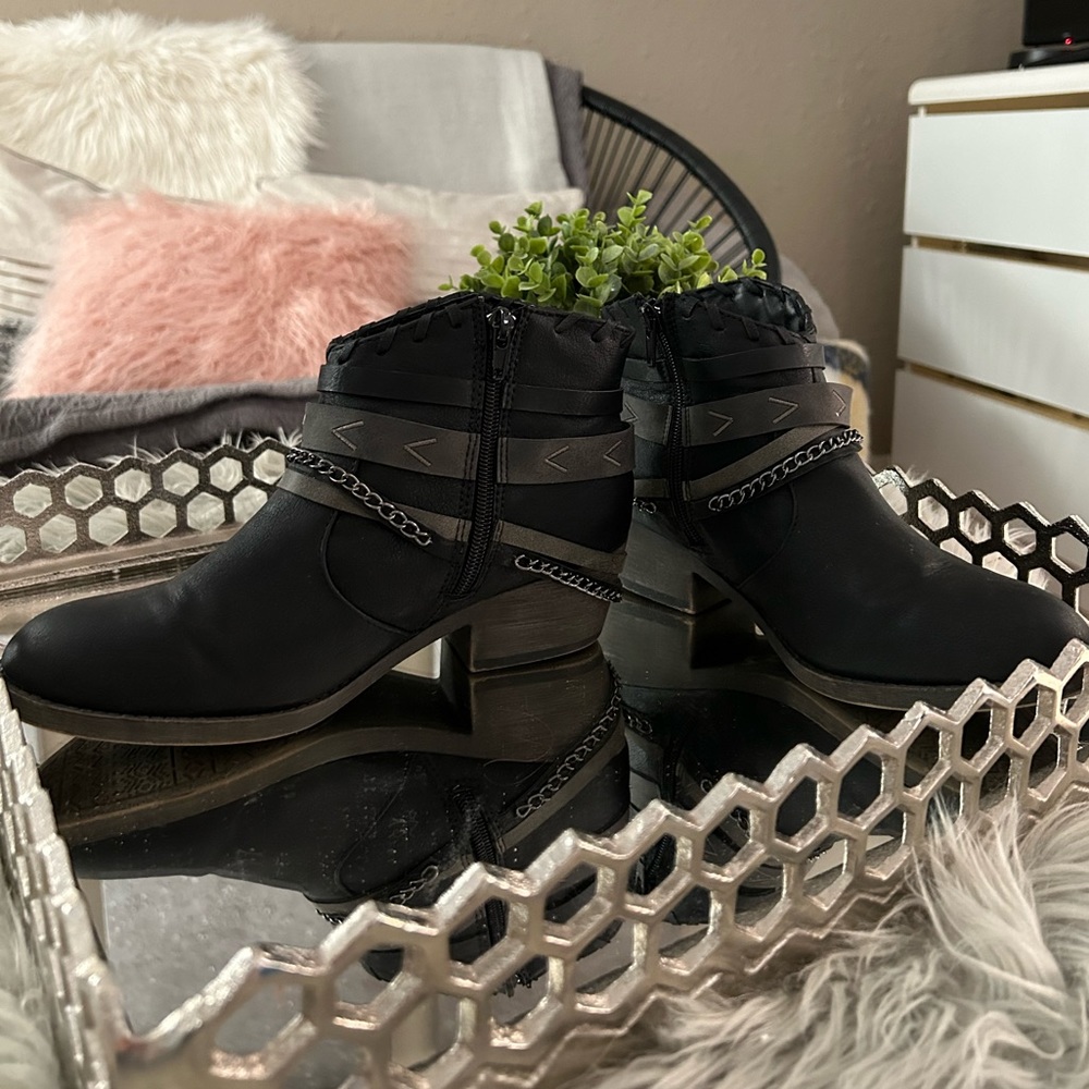 Jellypop Booties